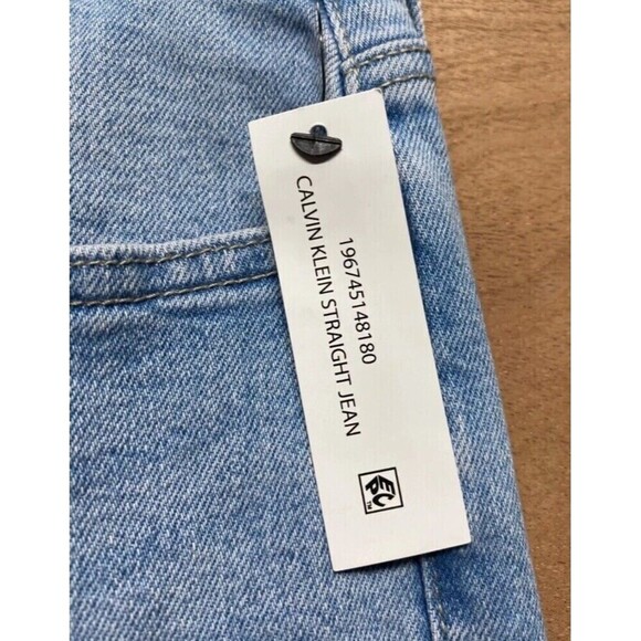 NWT MSRP $79 Calvin Klein Vintage Stright Light Blue Jeans Choose Size 12 - Picture 3 of 12